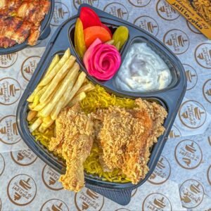 ربع ورك بروستد  (يضاف أرز،بطاطس،تومية،تومية سبايسي،كول سلو،مخلل،عيش)